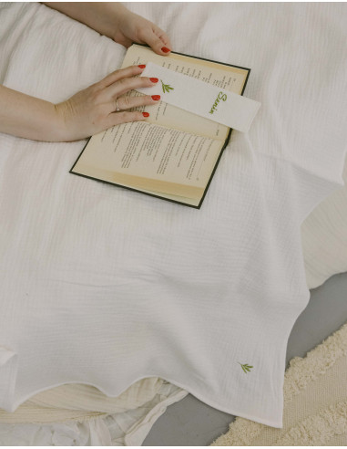 Prosop muselină folosit ca pled