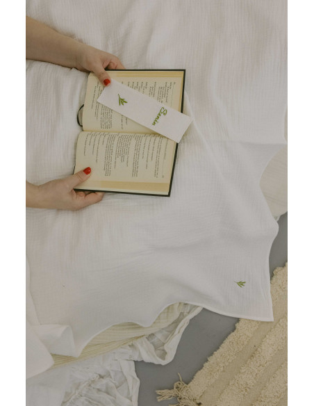 Prosop muselină folosit ca pled