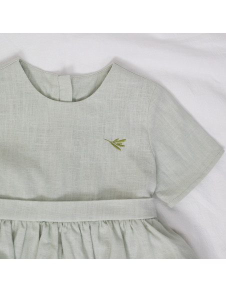 rochie din in verde ou de rață cu volane