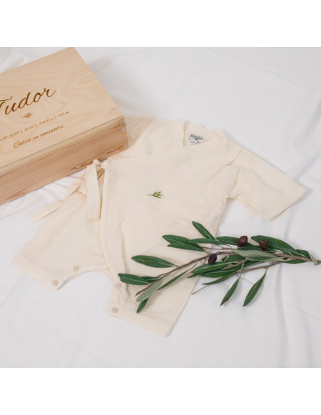 Cutie cu amintiri și primul kimono