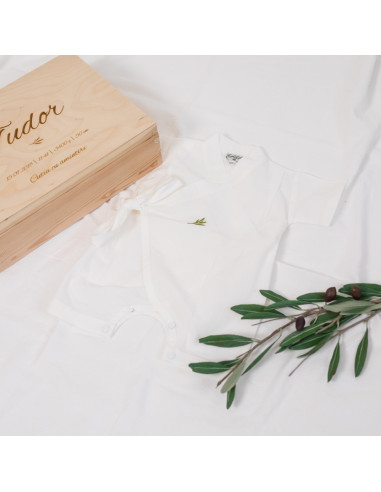 Cutie cu amintiri și primul kimono