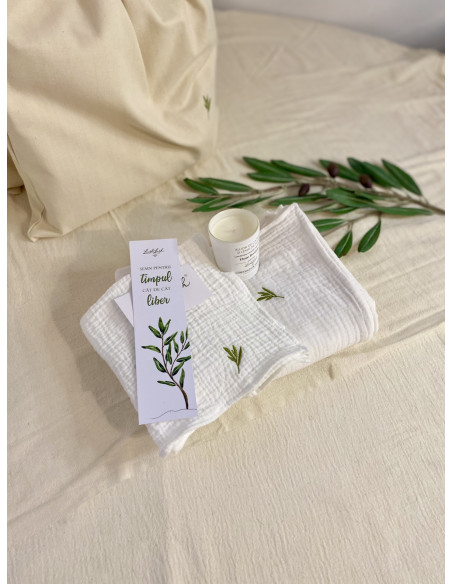 Muselină-prosop și lumânare parfumată - cadou pentru mame